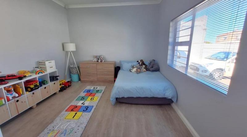 4 Bedroom Property for Sale in Vasco Estate Western Cape